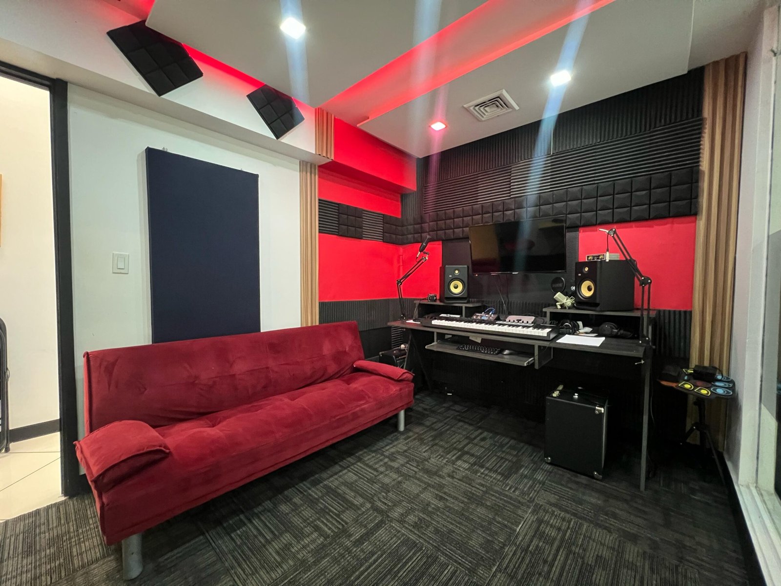 estudio de grabacion musical completamente equipado para crear lo que quieras